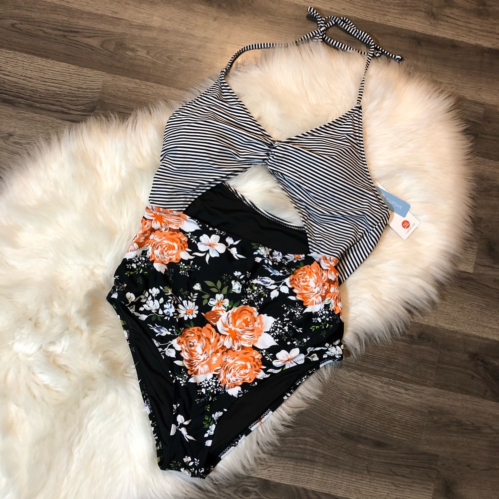 NWT cupshe swimsuit - Picture 2 of 5